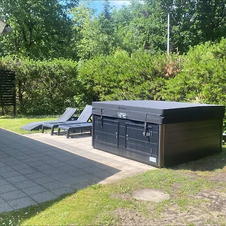 6 Person In Ansager
